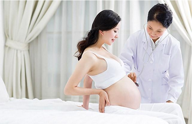 羊水破了是要生了嗎 在去醫院路上羊水破了怎么辦 羊水破了是要生了嗎 在去醫院路上羊水破了怎么辦