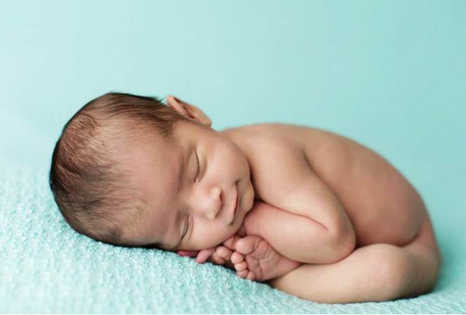 寶寶趴著睡的好處 寶寶趴著睡的好處介紹