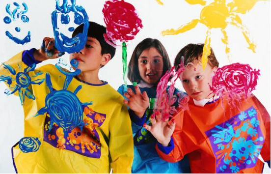 寶寶喜歡到處亂涂亂畫怎么辦 寶寶喜歡涂鴉的好處