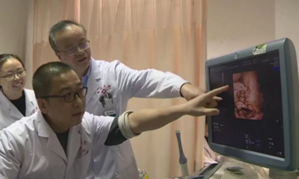 女兒借母親子宮生寶寶是怎么回事 女兒借母親子宮成功了嗎 女兒借母親子宮生寶寶是怎么回事 女兒借母親子宮成功了嗎