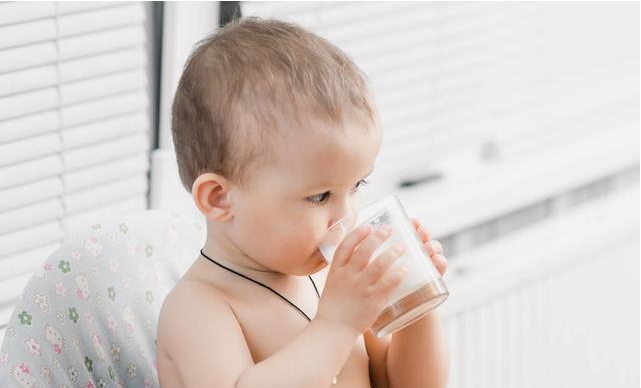 寶寶不愛吃奶粉吃奶片好嗎 寶寶長期吃奶片會怎么樣 寶寶不愛吃奶粉吃奶片好嗎 寶寶長期吃奶片會怎么樣