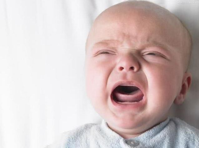 如何分辨奶垢和鵝口瘡 寶寶鵝口瘡的應對方法 如何分辨奶垢和鵝口瘡 寶寶鵝口瘡的應對方法