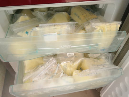 給寶寶吃母乳有什么好處 母乳喂養真的很好嗎