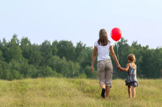 面對熊親戚如何保護孩子 春節(jié)保護孩子方法