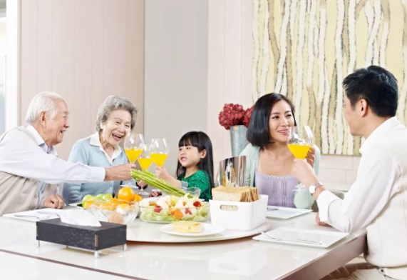 面對熊親戚如何保護孩子 春節(jié)保護孩子方法