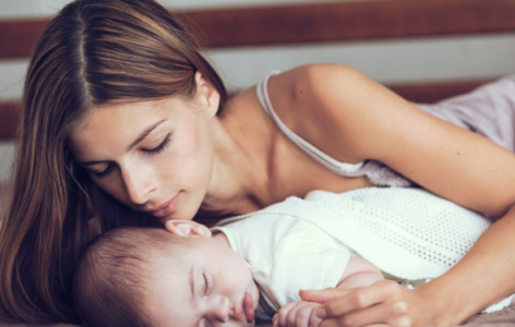 孩子跟誰(shuí)睡比較好 孩子什么時(shí)候單獨(dú)睡