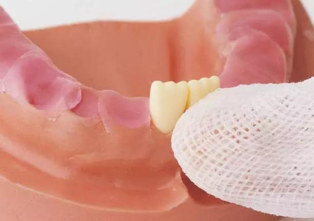 寶寶出牙晚是誰決定的 寶寶出牙護理小技巧