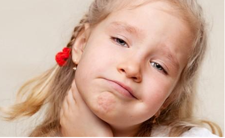 孩子扁桃體發燒高熱怎么處理 孩子扁桃體發燒高熱處理方法