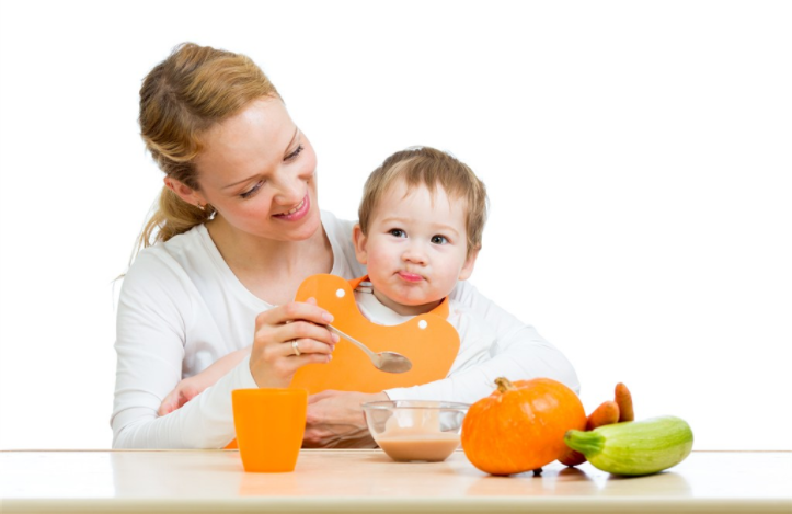 孩子不愛吃飯是慣出來的嗎 給孩子喂飯的小訣竅
