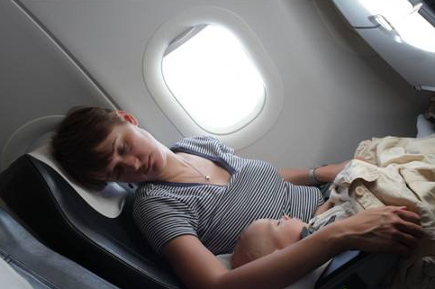 帶孩子坐飛機(jī)相關(guān)問題匯總 帶寶寶做飛機(jī)注意事項