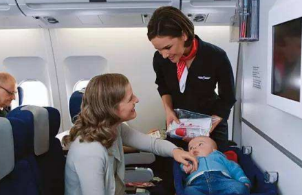 帶孩子坐飛機(jī)相關(guān)問題匯總 帶寶寶做飛機(jī)注意事項