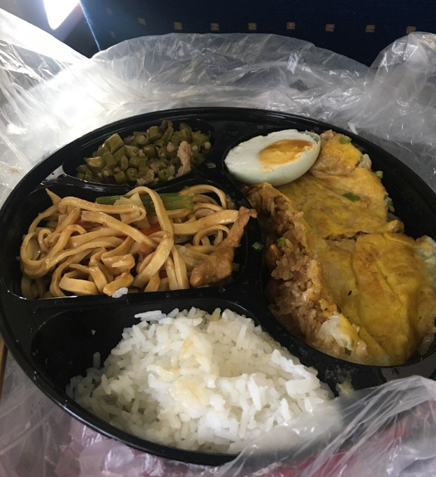 ?過年在回家路上的句子 2019過年回家路上說說朋友圈