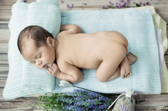 寶寶偏頭歪頭怎么糾正 偏頭歪頭糾正方法 寶寶偏頭歪頭怎么糾正 偏頭歪頭糾正方法