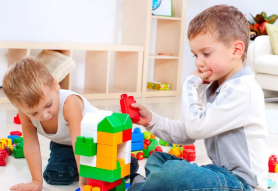 怎么給孩子挑選合適的玩具 科學的挑選兒童玩具