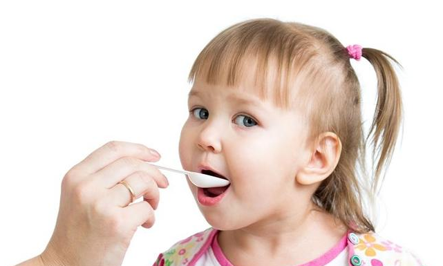 寶寶吃藥吐了需要補喂嗎 如何預防寶寶吃藥吐掉 寶寶吃藥吐了需要補喂嗎 如何預防寶寶吃藥吐掉