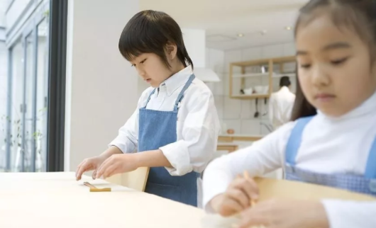 讓孩子做家務給代幣好嗎 怎么讓孩子養成做家務的好習慣