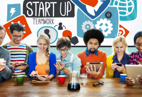 孩子多大才能看電子產品 寶寶接觸電子產品的時間 孩子多大才能看電子產品 寶寶接觸電子產品的時間