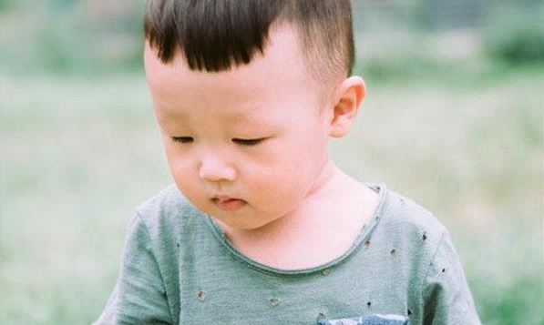 孩子為什么容易玻璃心 孩子玻璃心怎么教育