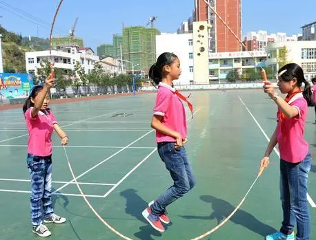 春季孩子跳繩有什么好處 孩子怎么樣跳繩可以長高 春季孩子跳繩有什么好處 孩子怎么樣跳繩可以長高