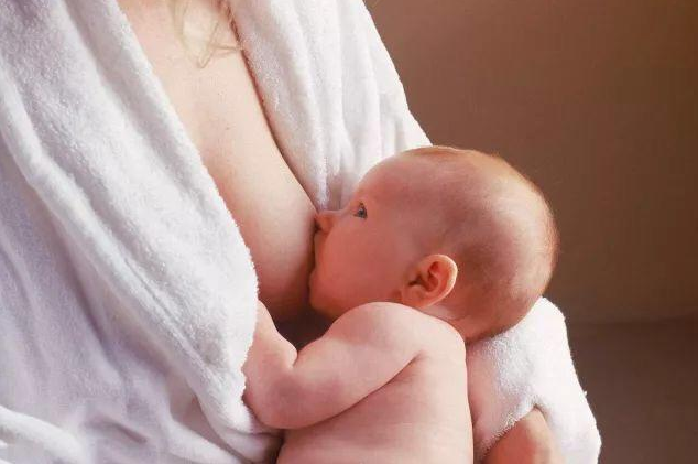 寶寶按需喂養還是按時喂奶好 怎么從按需喂奶到按時喂奶過渡 寶寶按需喂養還是按時喂奶好 怎么從按需喂奶到按時喂奶過渡