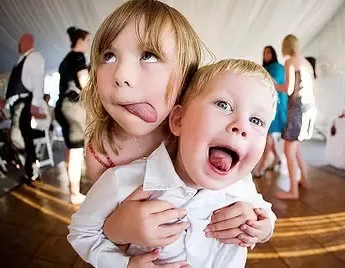 12歲男孩因為一杯牛奶出走 家長應該如何和孩相處