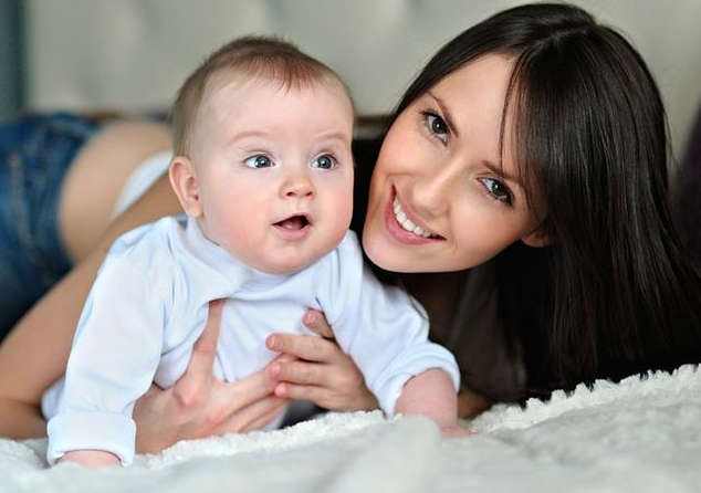 寶寶晚說(shuō)話的原因 引導(dǎo)寶寶說(shuō)話的方法