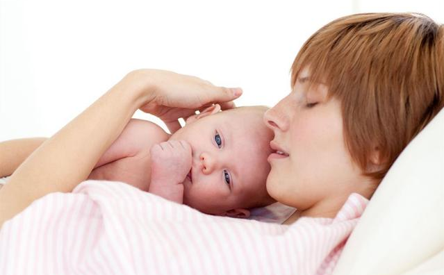 斷奶后還有乳汁是怎么回事 斷奶后有乳汁怎么辦