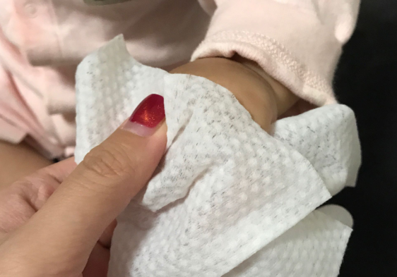 五個小卡車濕巾和順順兒哪個好 五個小卡車濕巾使用測評