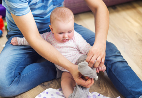 大幅度降溫如何給寶寶保暖 低溫怎么做好保暖 大幅度降溫如何給寶寶保暖 低溫怎么做好保暖