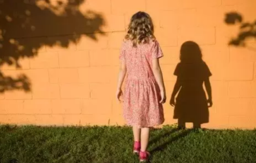 內向的孩子需要改變嗎 內向孩子家長怎么引導