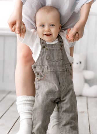 寶寶開始學習走路父母怎么應對 寶寶學走路的情緒變化 寶寶開始學習走路父母怎么應對 寶寶學走路的情緒變化