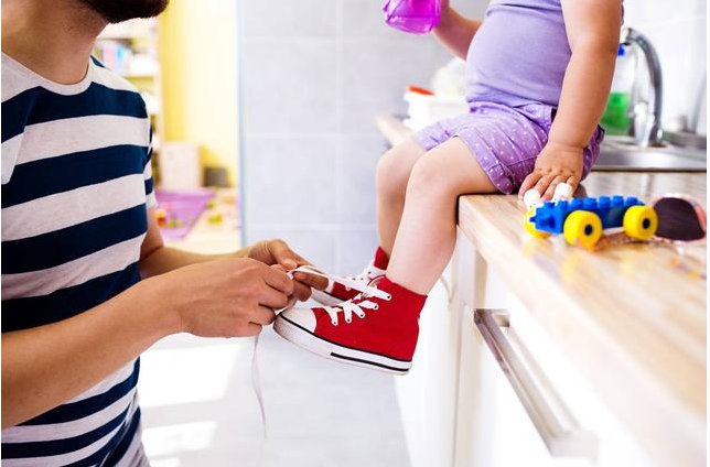 孩子穿鞋不當容易造成哪些足部疾病 掌握給孩子正確選鞋子的方法