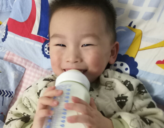 雅培鉑優恩美力上火嗎 雅培鉑優恩美力奶粉2段測評