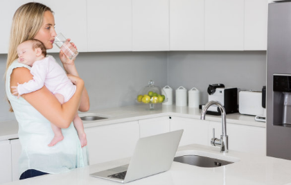 新生兒為什么不能喝水 新生兒什么時候可以喝水 新生兒為什么不能喝水 新生兒什么時候可以喝水