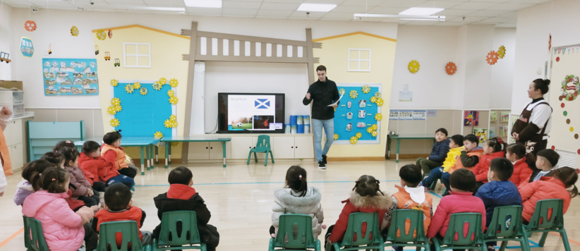 如何記錄孩子第一次入園 孩子入園第一天發(fā)什么說說朋友圈