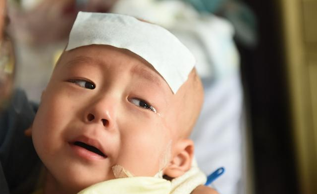 寶寶第一次發(fā)高燒是幼兒急疹嗎 寶寶幼兒急疹怎么護理