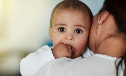 為什么小時候漂亮的孩子長大變丑了 孩子長殘了的原因