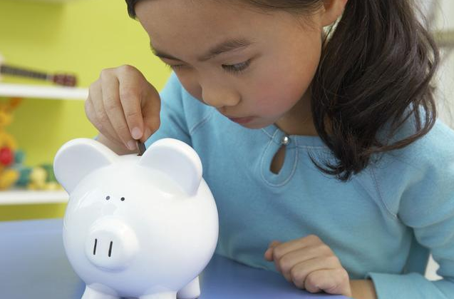 孩子幾歲可以給零花錢 給孩子零花錢的正確方式 孩子幾歲可以給零花錢 給孩子零花錢的正確方式