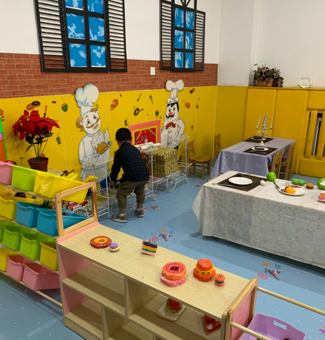 送孩子上幼兒園心情說說 孩子上幼兒園哭鬧心情感慨