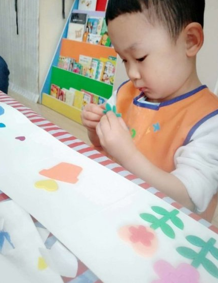 送孩子上幼兒園心情說說 孩子上幼兒園哭鬧心情感慨