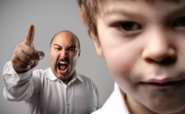 《流浪地球》有什么教育意義 父子誤會如何化解