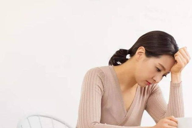 母乳媽媽情緒不好會影響奶水質量嗎 產后媽媽如何避免不良情緒 母乳媽媽情緒不好會影響奶水質量嗎 產后媽媽如何避免不良情緒