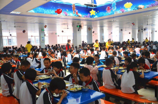 北京學校校長會陪餐孩子是真的嗎 中小學幼兒園校長陪餐制度是怎么回事