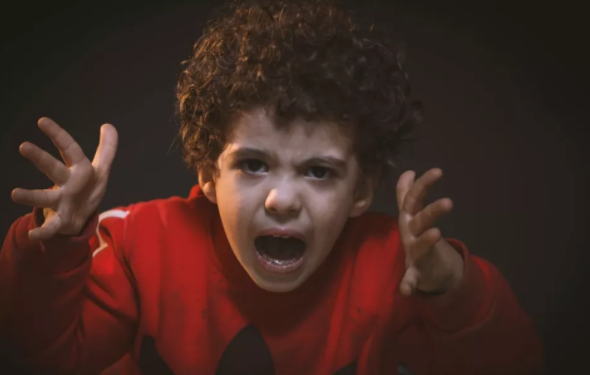 孩子喜歡自己打自己怎么辦 孩子自虐解決方法