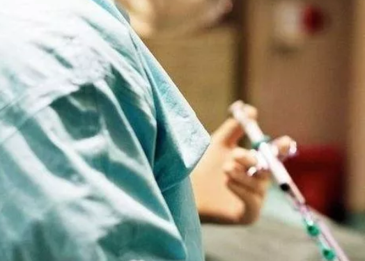 孩子被狗舔也會有危險嗎 9歲男孩被狗舔手后死亡 孩子被狗舔也會有危險嗎 9歲男孩被狗舔手后死亡