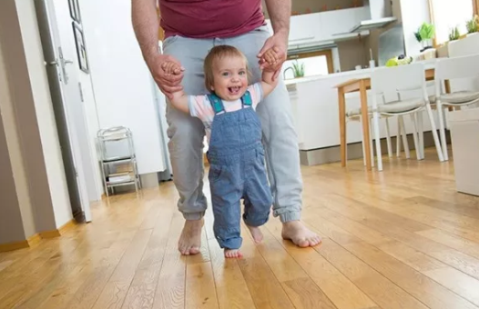  孩子走路不穩的原因 孩子學步的錯誤做法