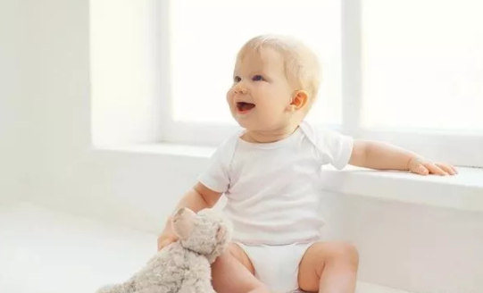 孩子走路不穩怎么辦 陪孩子學走路的正確方法