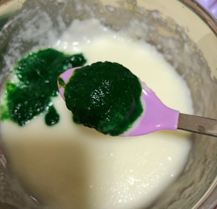 微信曬孩子吃輔食的說說 孩子吃輔食媽媽發什么好