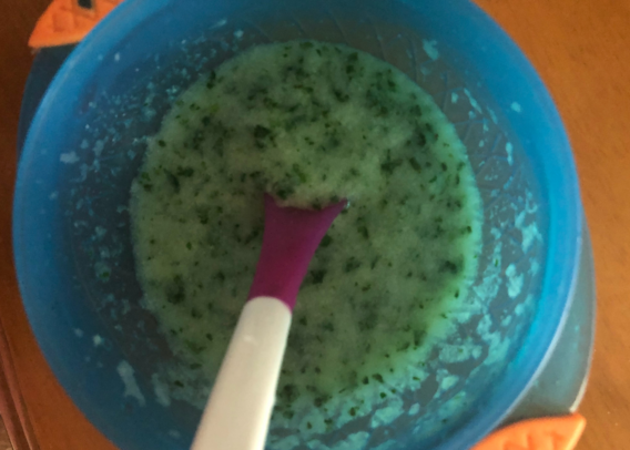 孩子第一次添加輔食吃什么好 什么樣的維生素適合給孩子補充