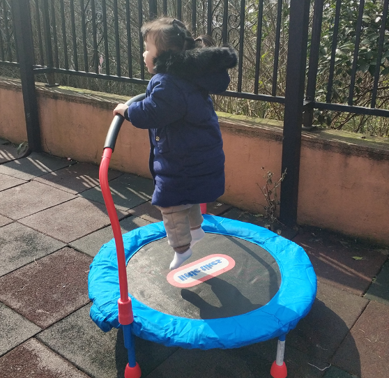 兒童蹦床哪個品牌好 小泰克兒童蹦床使用測評